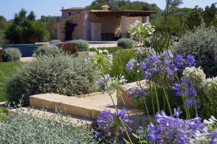 Can Bebo garden designed by Viveros Pou Nou - Landscaping projects In Mallorca